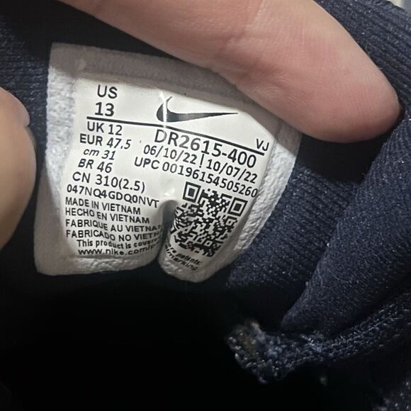 Welcome to my closet! - Picture 10 of 10